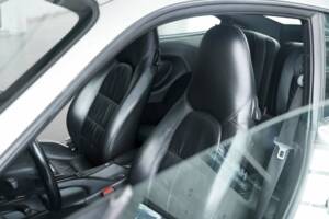 Image 22/50 of Porsche 911 Carrera 4S (2004)