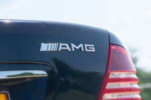 Immagine 7/50 di Mercedes-Benz S 55 AMG (2002)