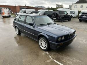 Bild 3/8 von BMW 320i Touring (1989)