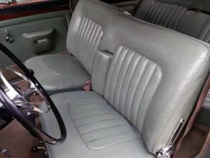 Image 15/34 of Rover 3 Litre Mk II (1963)