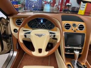 Bild 8/19 von Bentley Continental GTC W12 (2012)