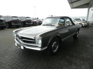 Image 3/27 of Mercedes-Benz 280 SL (1968)
