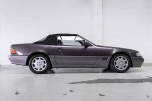 Image 4/37 of Mercedes-Benz SL 320 (1993)