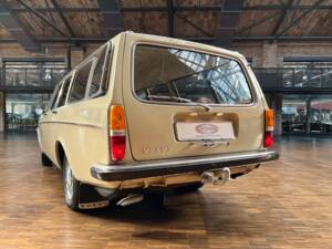 Image 13/35 of Volvo P 145 (1968)