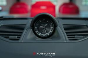 Imagen 21/25 de Porsche 911 Turbo "50 Years" (2024)