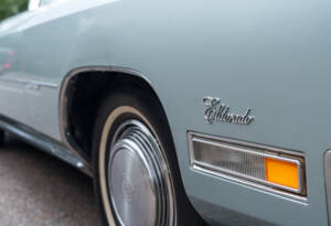 Image 13/30 of Cadillac Fleetwood Eldorado Convertible (1972)