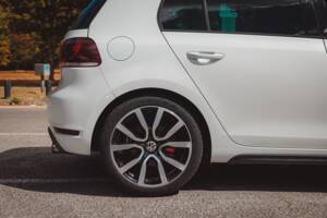 Imagen 11/42 de Volkswagen Golf VI GTI (2011)