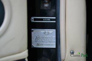 Image 27/50 of Bentley Azure (1997)