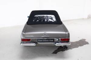 Image 9/35 de Mercedes-Benz 230 SL (1966)