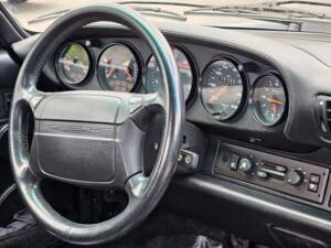 Bild 9/10 von Porsche 911 Carrera 2 (1992)