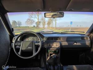Bild 17/31 von Volvo 940 2.3i (1993)
