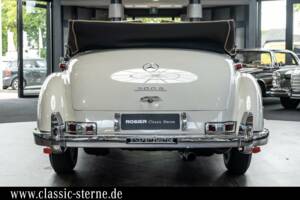 Imagen 4/15 de Mercedes-Benz 300 Sc Cabriolet A (1957)