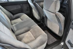 Image 27/34 de Alfa Romeo 75 2.0 Twin Spark (1987)