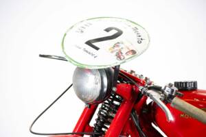 Image 17/42 of Moto Guzzi Motoleggera 65 (1954)