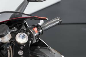 Afbeelding 30/44 van Yamaha YZF 1000 R1 (1998)