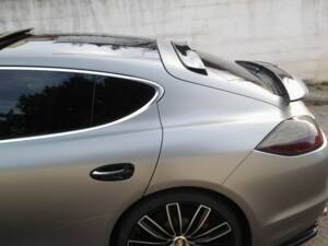 Image 7/8 of Porsche Panamera Turbo (1900)