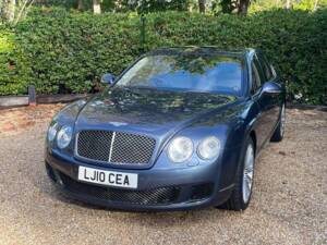 Image 37/50 de Bentley Continental Flying Spur (2010)