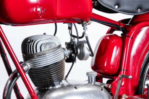 Image 18/27 of MV Agusta 125 TR (1955)