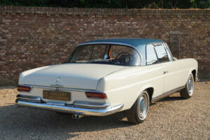 Image 2/50 of Mercedes-Benz 280 SE (1968)
