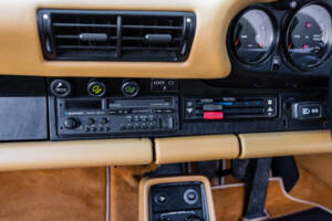 Image 44/67 de Porsche 911 Turbo 3.3 (1986)