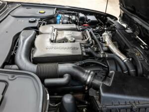 Bild 28/34 von Jaguar XJR 4.0 (2001)