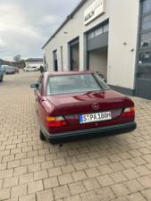 Image 7/10 de Mercedes-Benz 200 D (1989)