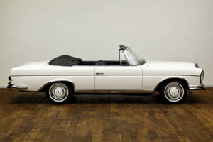Imagen 3/25 de Mercedes-Benz 300 SE (1963)