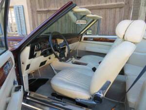 Image 7/22 of Aston Martin V8 Volante (1980)