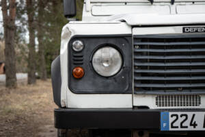 Bild 17/98 von Land Rover Defender 110 Td5 (1999)