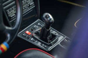 Imagen 32/48 de Mercedes-Benz 190 E 2.3 (1992)