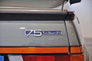 Bild 17/25 von Alfa Romeo 75 2.0 Twin Spark (1987)