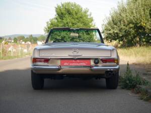 Afbeelding 27/30 van Mercedes-Benz 230 SL (1966)