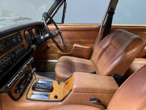 Bild 8/50 von Jaguar XJ 6 4.2 (1972)