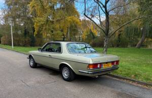Afbeelding 20/35 van Mercedes-Benz 280 CE (1983)