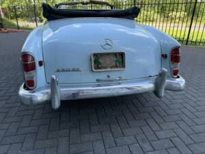 Afbeelding 11/50 van Mercedes-Benz 220 SE Cabriolet (1960)