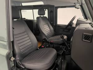 Imagen 24/33 de Land Rover Defender 90 (2014)