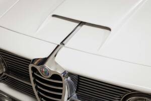 Image 9/98 de Alfa Romeo 2600 Sprint (1964)