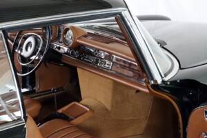 Image 13/99 of Mercedes-Benz 280 SE 3,5 (1971)