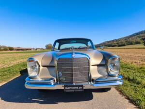 Afbeelding 20/30 van Mercedes-Benz 220 SE b (1961)
