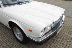 Bild 16/68 von Jaguar XJ 6 4.2 (1985)