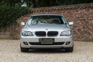 Immagine 47/50 di BMW 750i (2007)