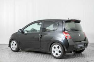 Bild 6/41 von Renault Twingo 1.2 16V (2008)