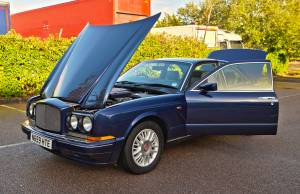 Image 18/50 of Bentley Continental R (1996)