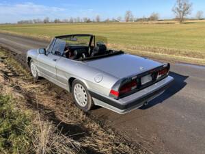 Afbeelding 6/8 van Alfa Romeo 2.0 Spider (1987)