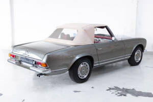 Image 24/24 of Mercedes-Benz 280 SL (1968)