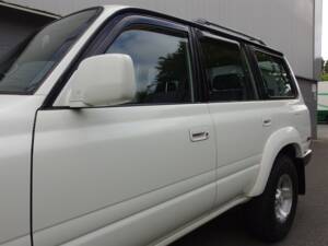 Bild 28/97 von Toyota Land Cruiser FJ80 (1992)