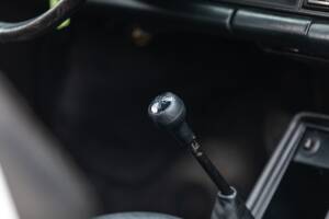 Afbeelding 35/45 van Porsche 911 Carrera 3.2 (WTL) (1988)