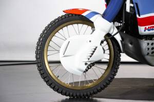 Image 36/50 de Honda XRV 650 Africa Twin (1989)