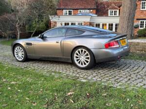 Image 10/29 of Aston Martin V12 Vanquish (2002)