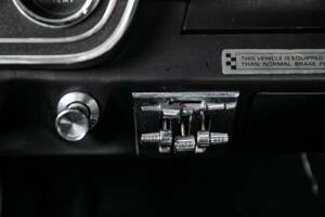Image 17/38 of Ford Shelby GT 350H (1966)